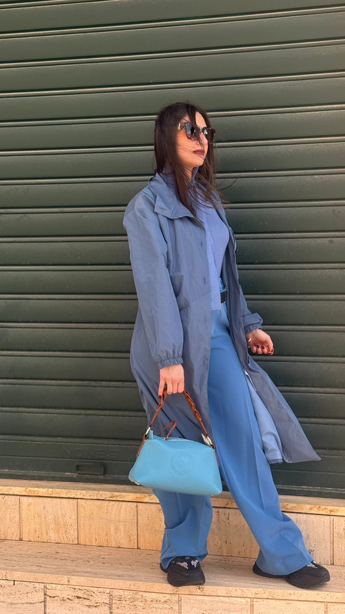 Alessandra Cruciani impermeabile