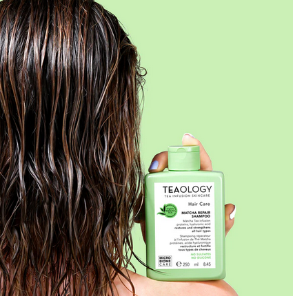 Teaology Shampoo ristrutturante con infuso di tè Matcha